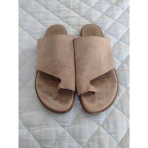 VINCE Edris Toe Loop Flats Sandals Tan Leather Suede Slides Sz 8 38 Nude Shoes
